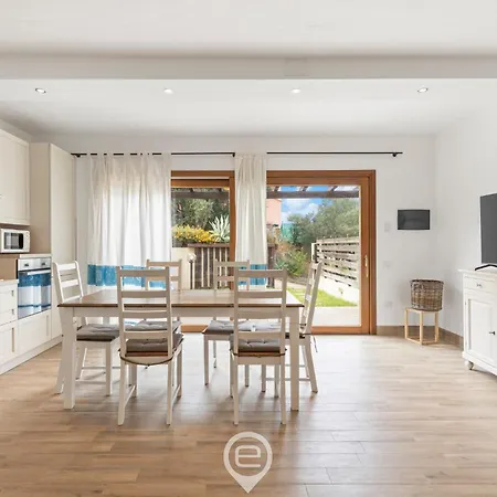 Semesterbostad Estay - Garden Delight House - Aircon - Wifi - Parking